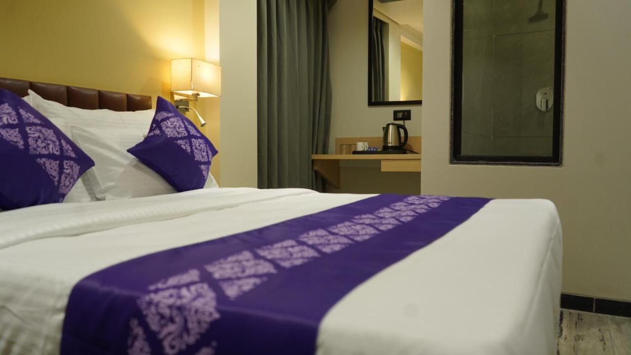 Purple Beds By Vits Dwarkesh, Surat Hotel Salabatpura Eksteriør billede