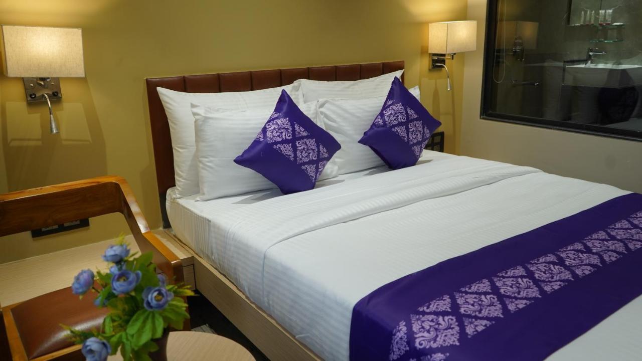 Purple Beds By Vits Dwarkesh, Surat Hotel Salabatpura Eksteriør billede
