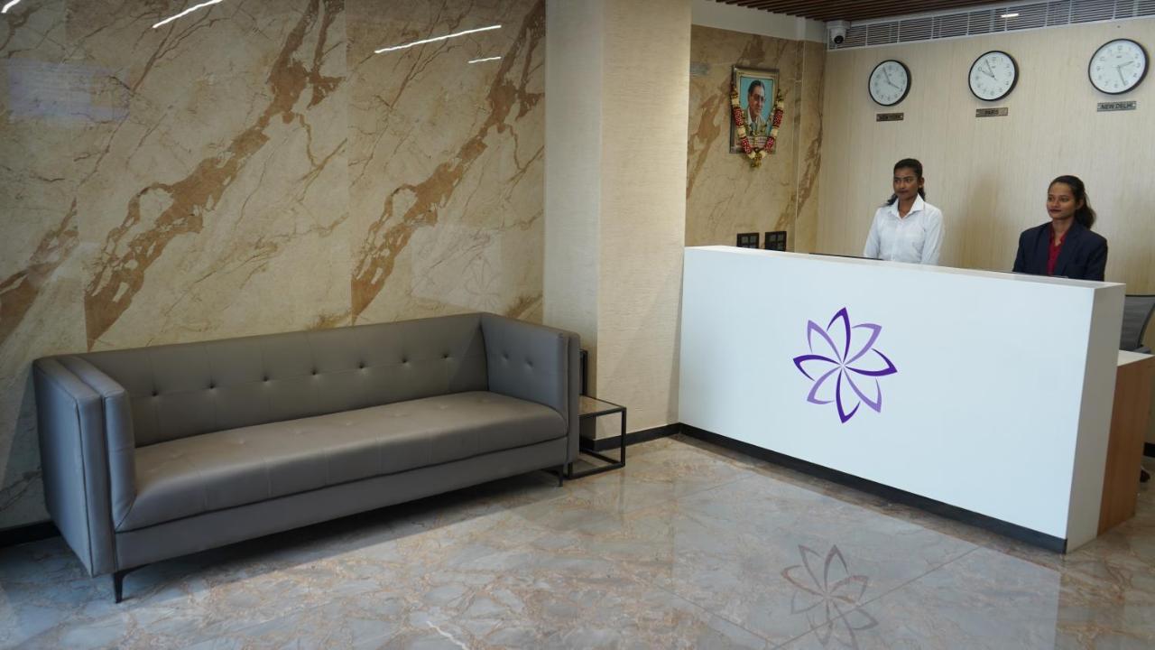 Purple Beds By Vits Dwarkesh, Surat Hotel Salabatpura Eksteriør billede